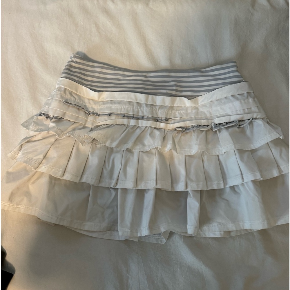 White lululemon skirt with ruffles
